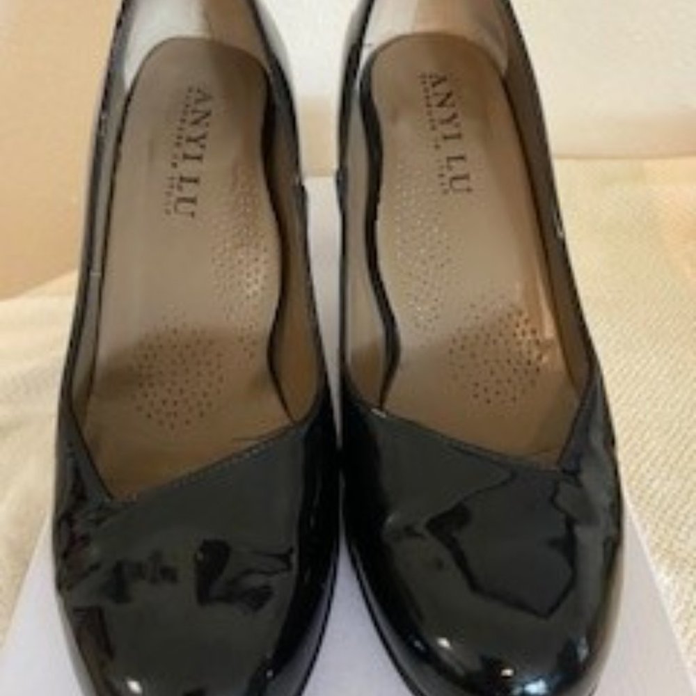 Anyi Lu pumps